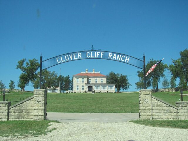 Clover Cliff Ranch Bed And breakfast