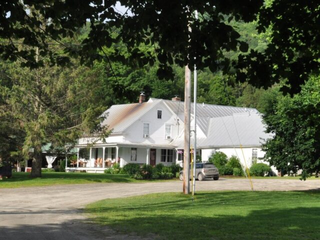 Lareau Farm Bed And Breakfast